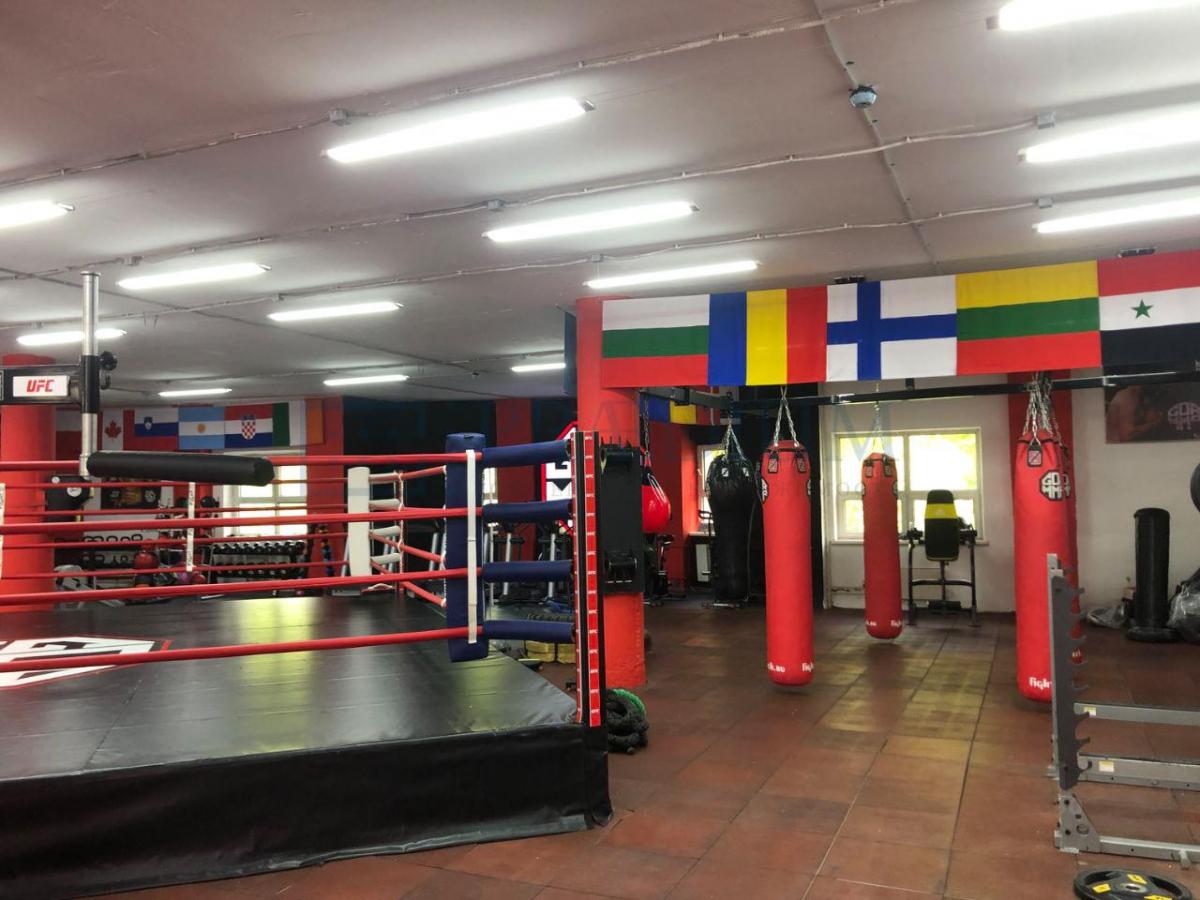 Продам торговое помещение в Москве, д 11 к 1