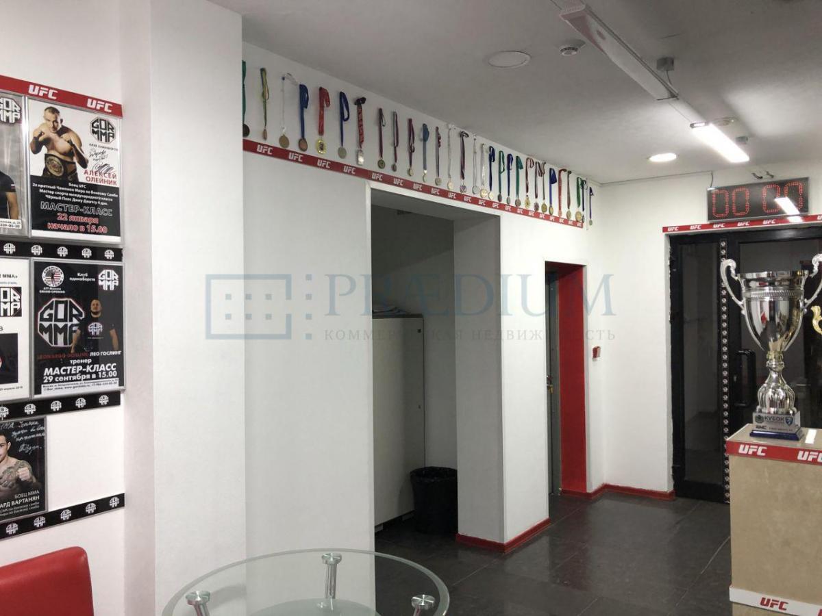 Продам торговое помещение в Москве, д 11 к 1