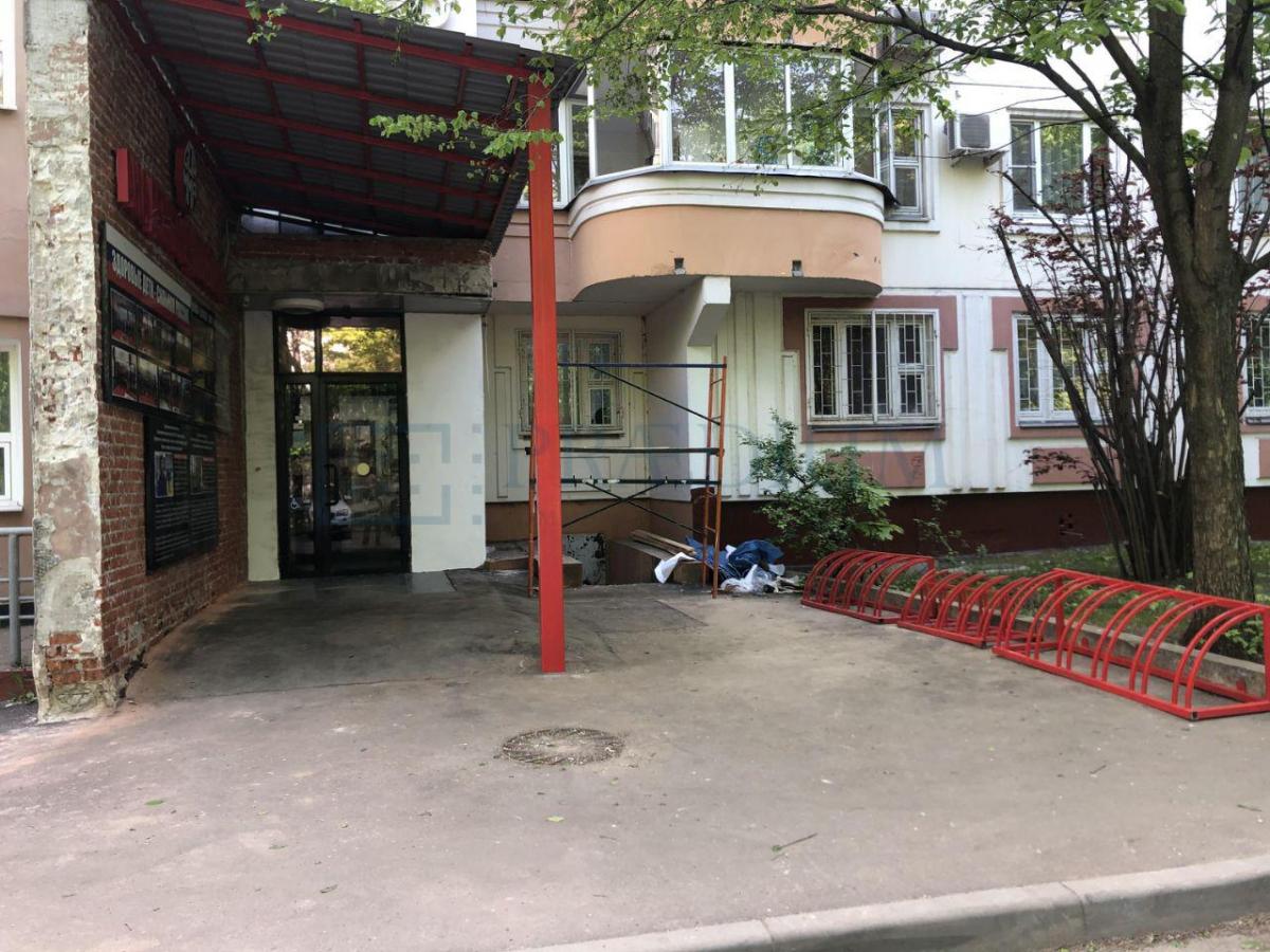 Продам торговое помещение в Москве, д 11 к 1