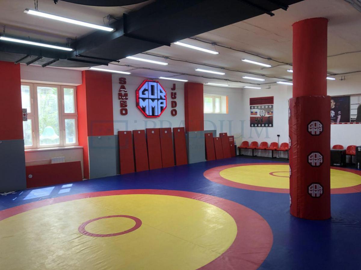 Продам торговое помещение в Москве, д 11 к 1