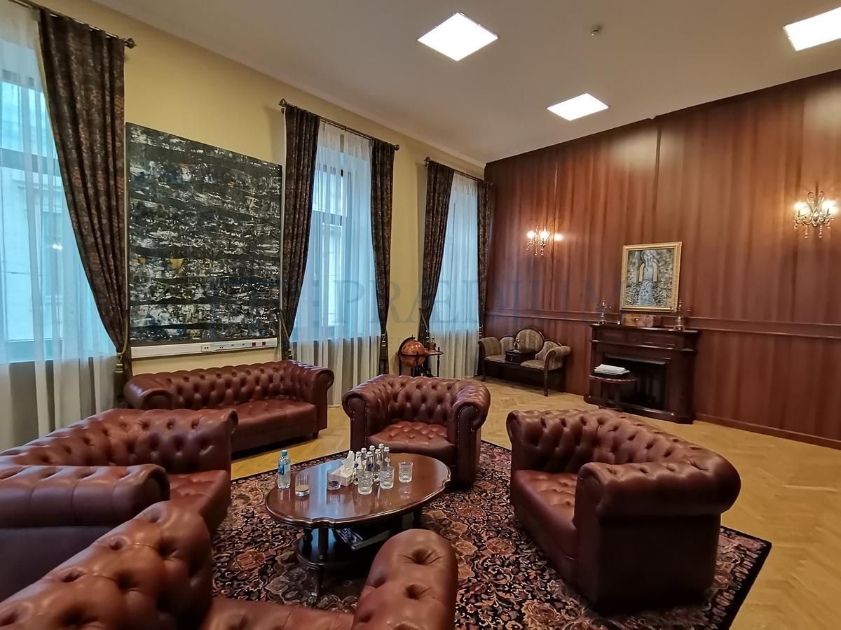 Сдается офис в, д 40 стр 1