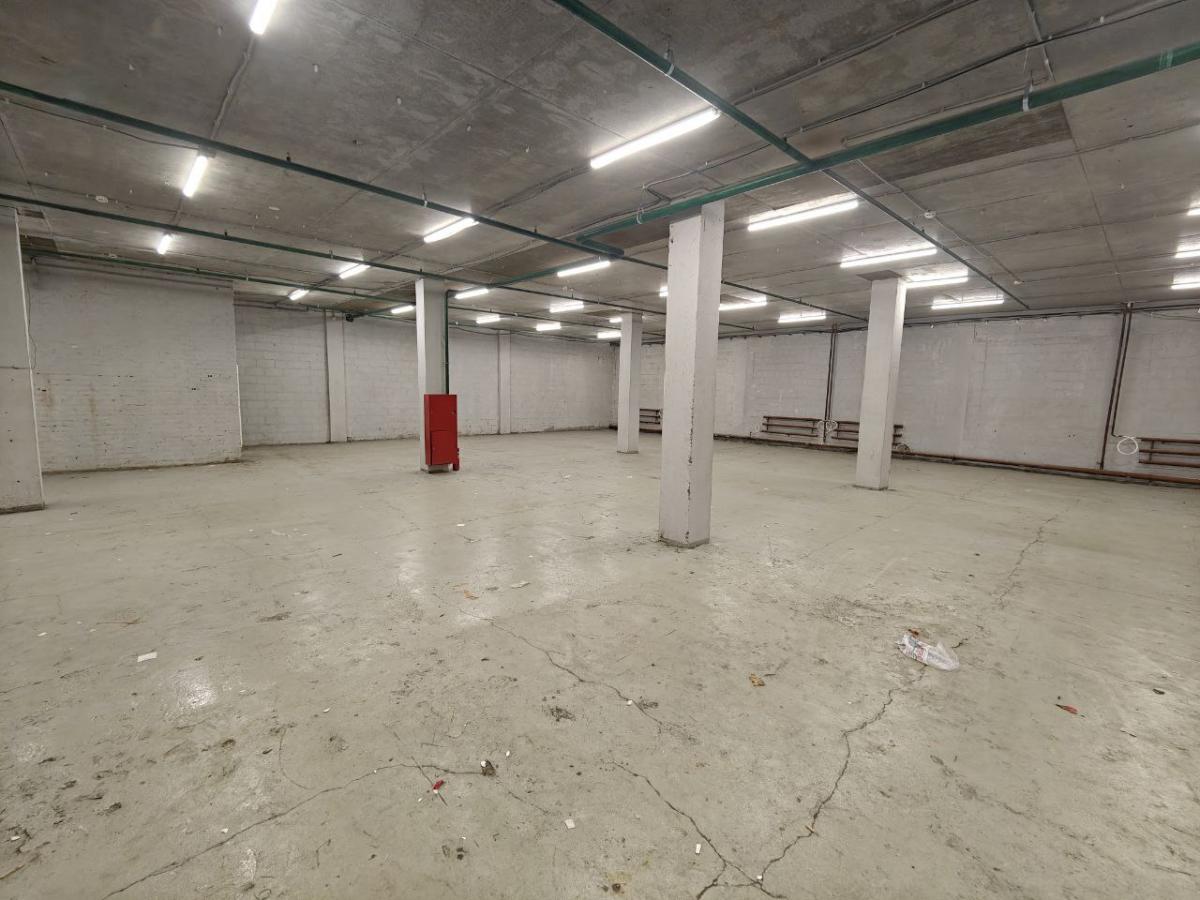 Сдается склад в Москве, дом 100,стр.1