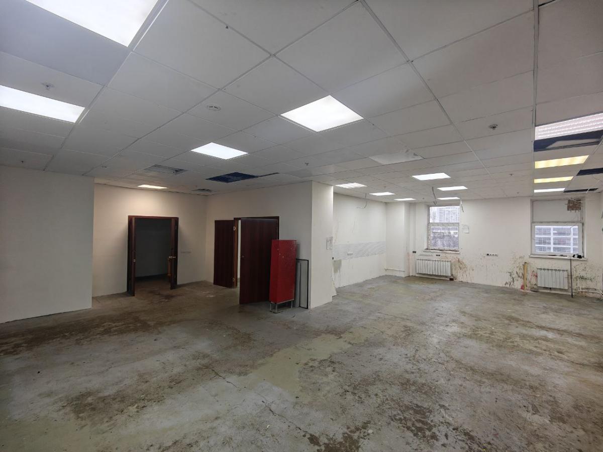 Сдается склад в Москве, дом 100