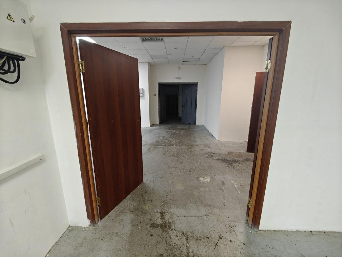 Сдается склад в Москве, дом 100