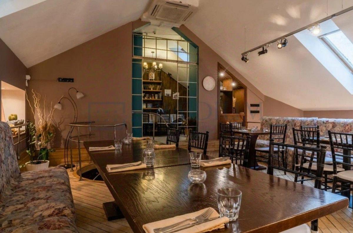 Продам торговое помещение в, д 24 стр 2