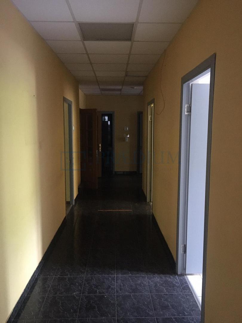 Продам торговое помещение в Москве, д 15А