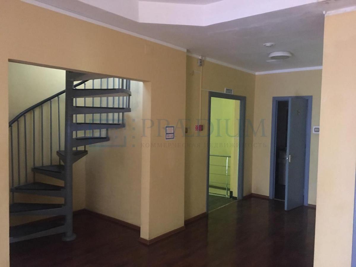 Продам торговое помещение в Москве, д 15А