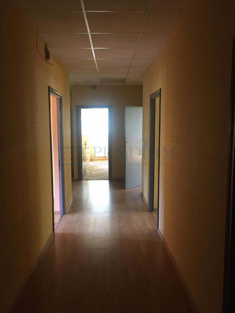 Продам торговое помещение в Москве, д 15А