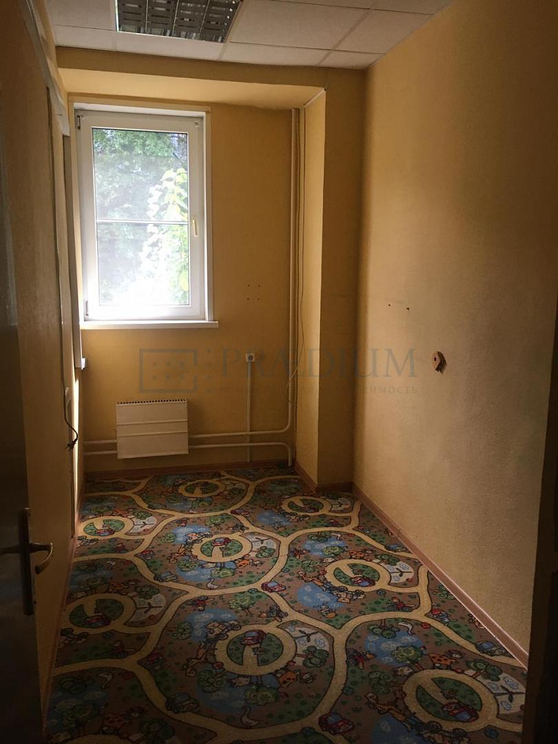 Продам торговое помещение в Москве, д 15А