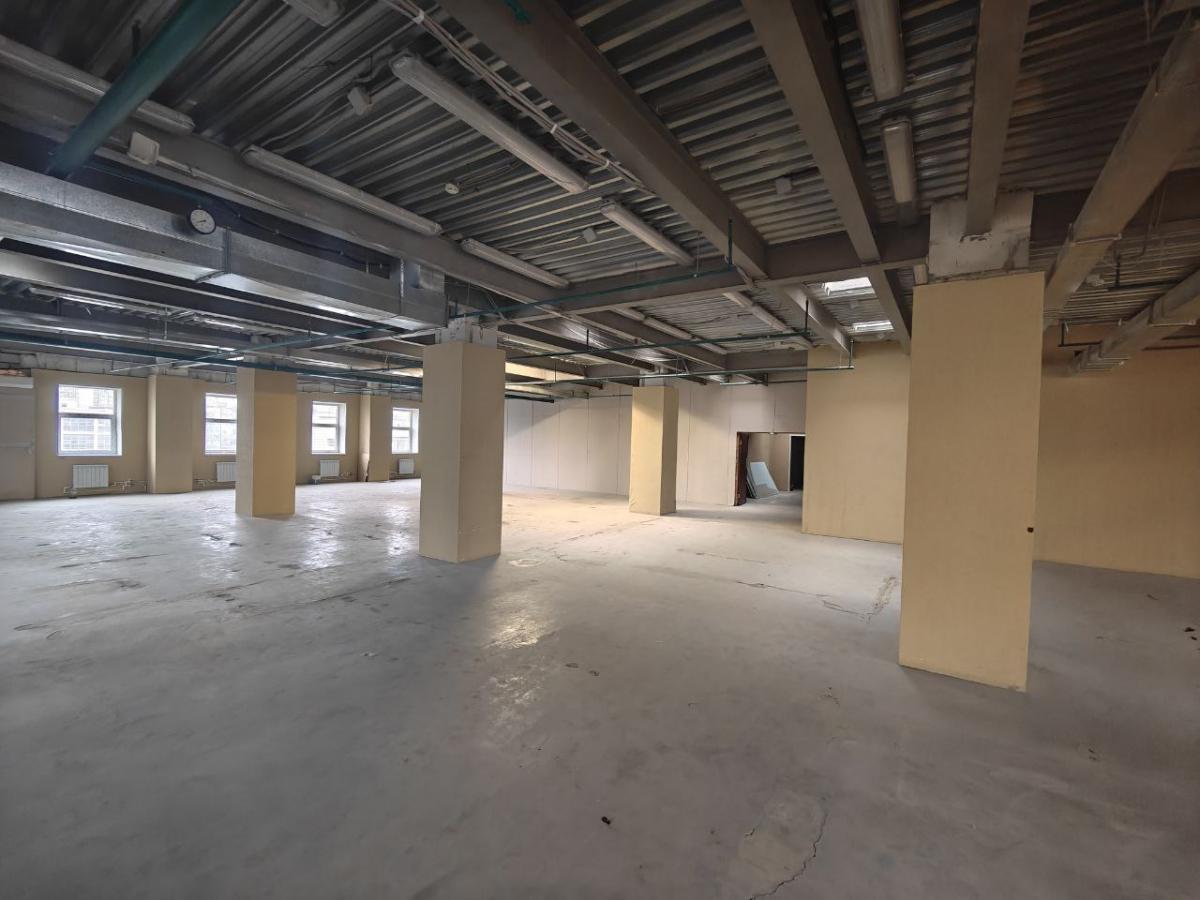 Сдается склад в Москве, дом 100