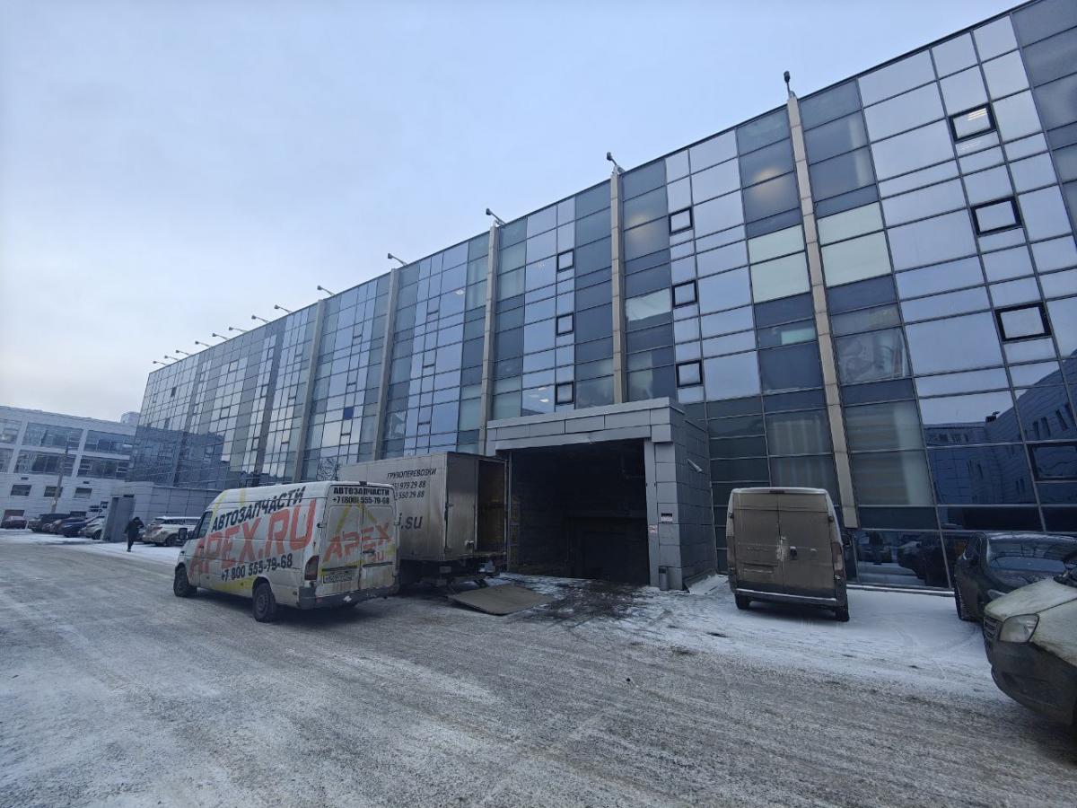 Сдается склад в Москве, дом 100,стр.1