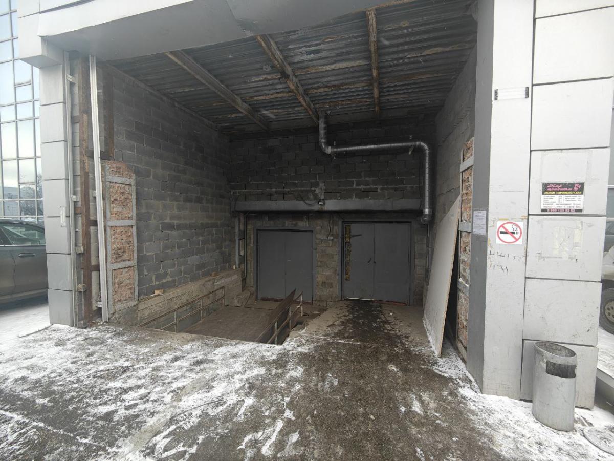 Сдается склад в Москве, дом 100,стр.1