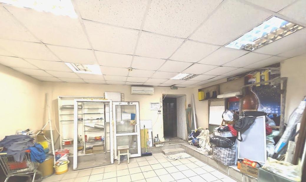 Продам помещение под услуги в Перми в Кировском р-не, Закамск, Закамская улица, 66