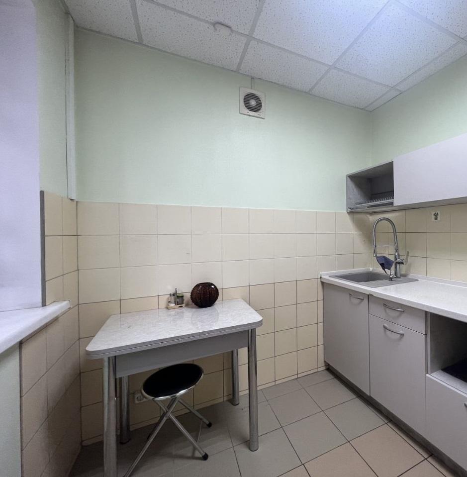 Продам офис в Перми в Ленинском р-не, Крисанова улица, 20а