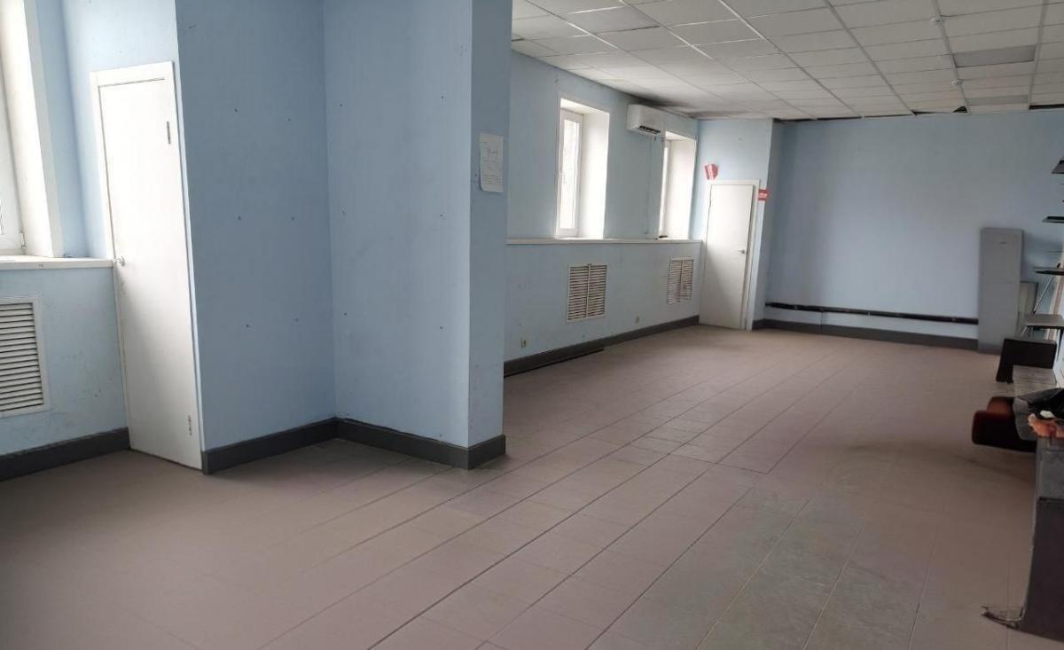 Продам торговое помещение в Перми в Индустриальном р-не, Первомайский, Промышленная улица, 50