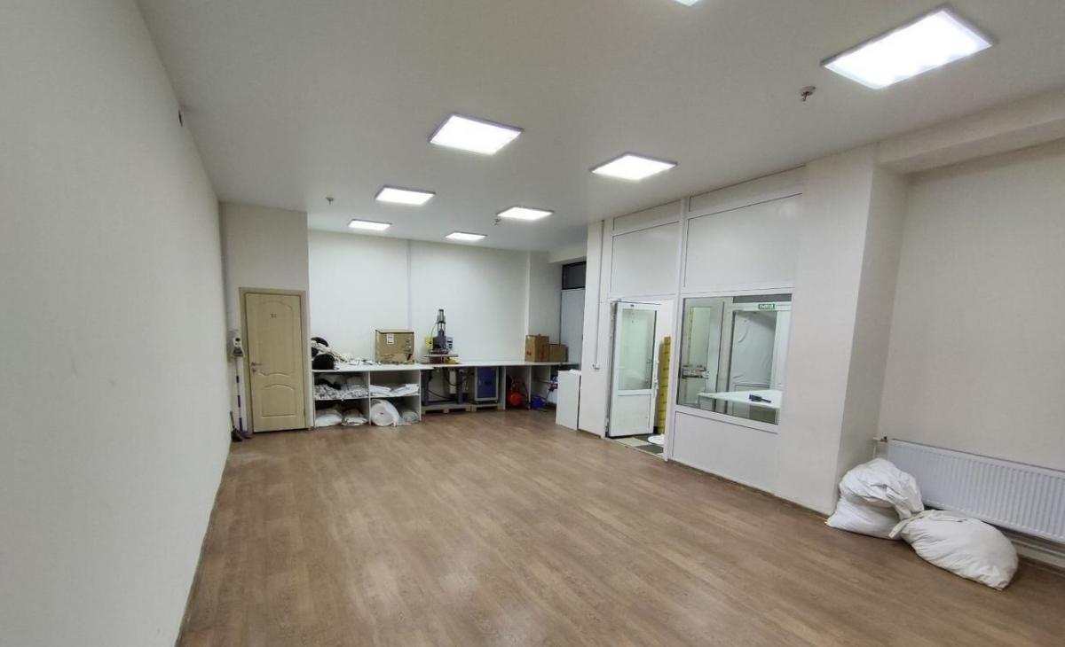 Продам торговое помещение в Перми в Индустриальном р-не, Балатово, Космонавтов шоссе, 113а