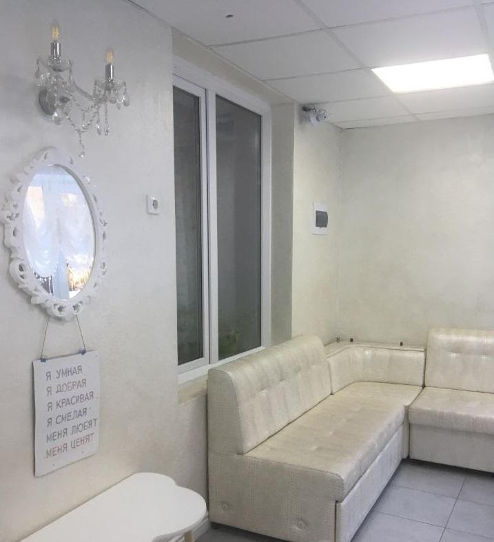 Продам помещение под общепит в Перми в Дзержинском р-не, Железнодорожный, Хабаровская улица, 54