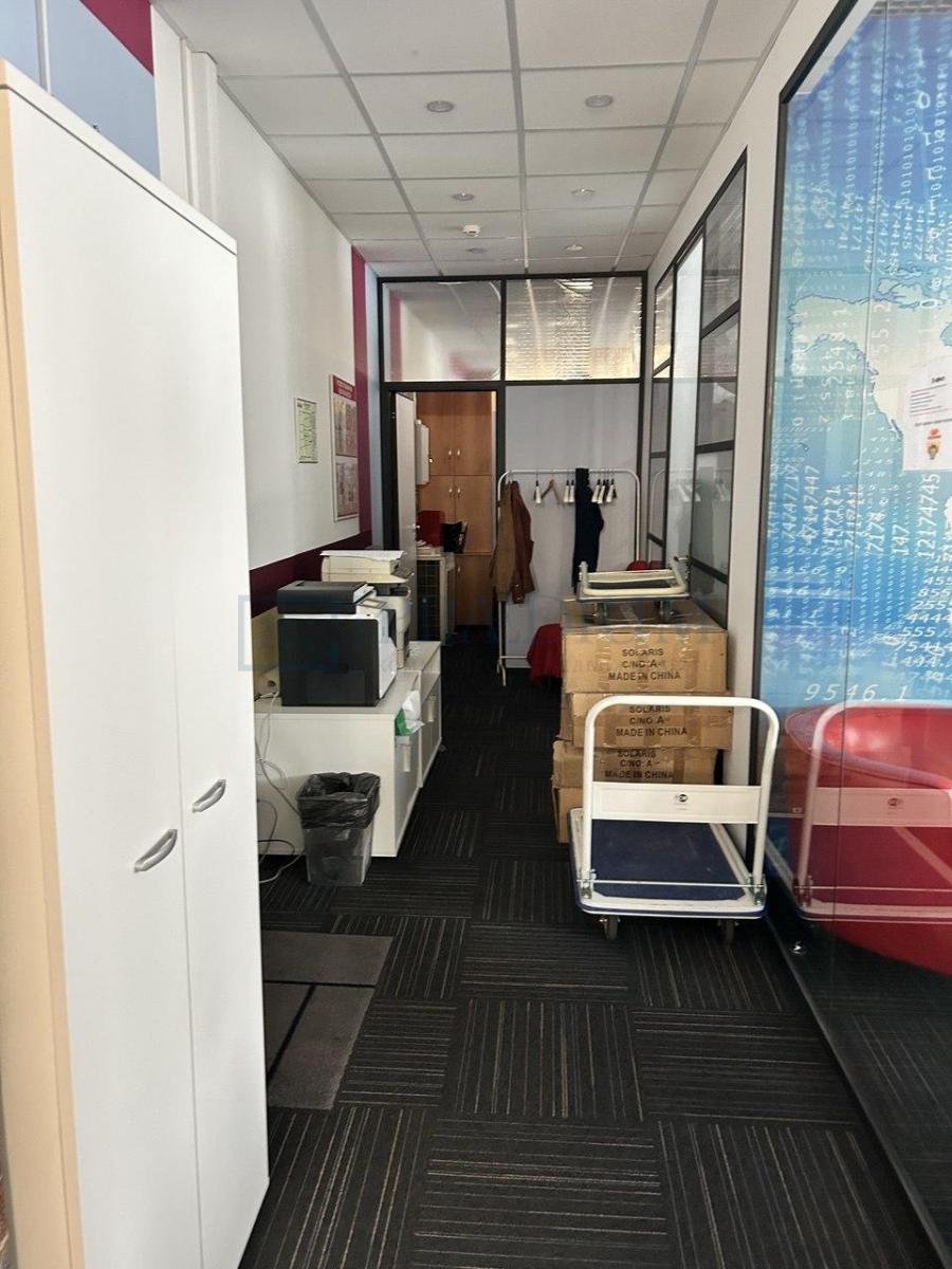 Продам офис в Москве, д 11