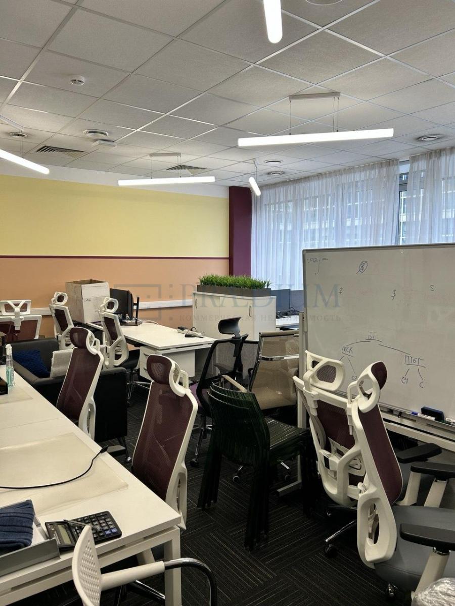 Продам офис в Москве, д 11