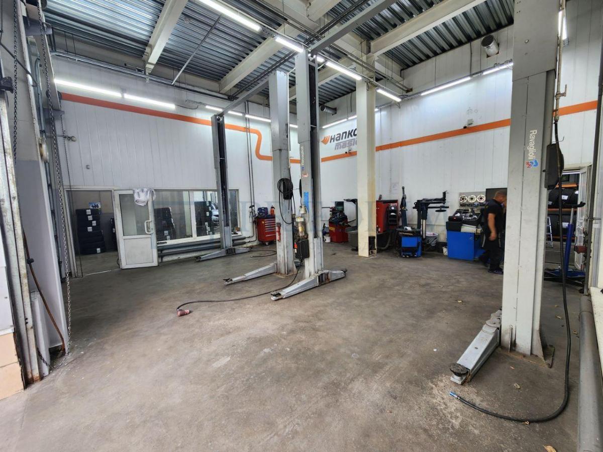 Продам торговое помещение в Москве, Березовая аллея, д 4А