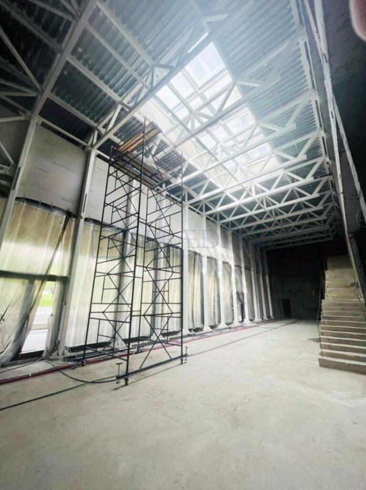 Сдается торговое помещение в Москве, Звенигородское шоссе, д 11