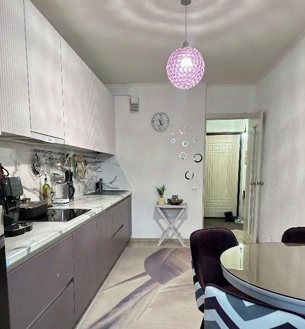 Продам 3-комнатную квартиру в новостройке в Перми в Кировском р-не, Адмирала Ушакова улица, 65