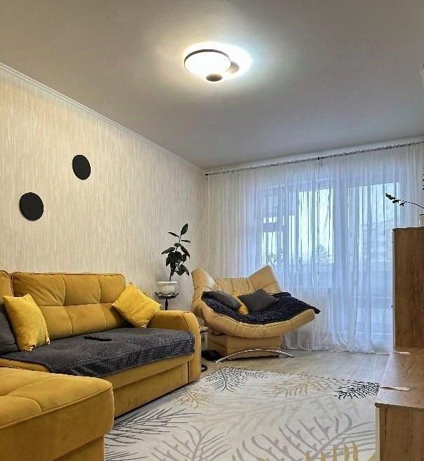 Продам 3-комнатную квартиру в новостройке в Перми в Кировском р-не, Адмирала Ушакова улица, 65