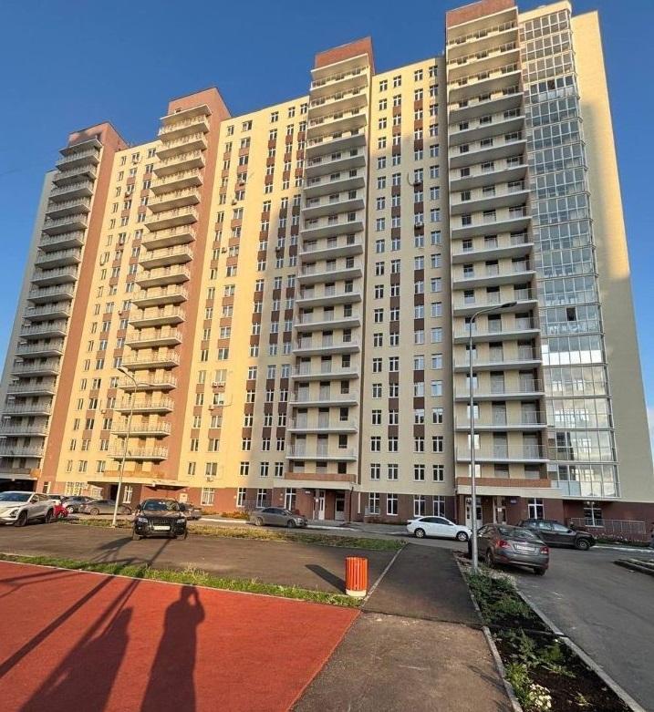 Продам 3-комнатную квартиру в новостройке в Перми в Индустриальном р-не, Карпинского улица, 110