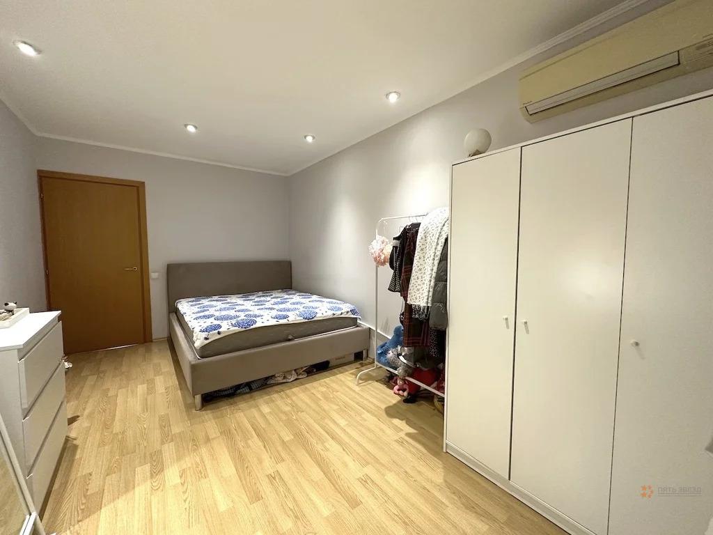 Продам 4-комнатную квартиру в Москве, 5к1