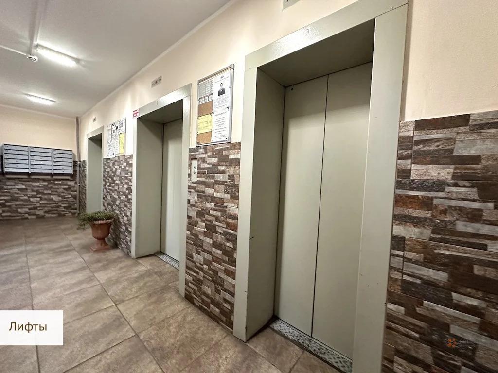 Продам 4-комнатную квартиру в Москве, 5к1