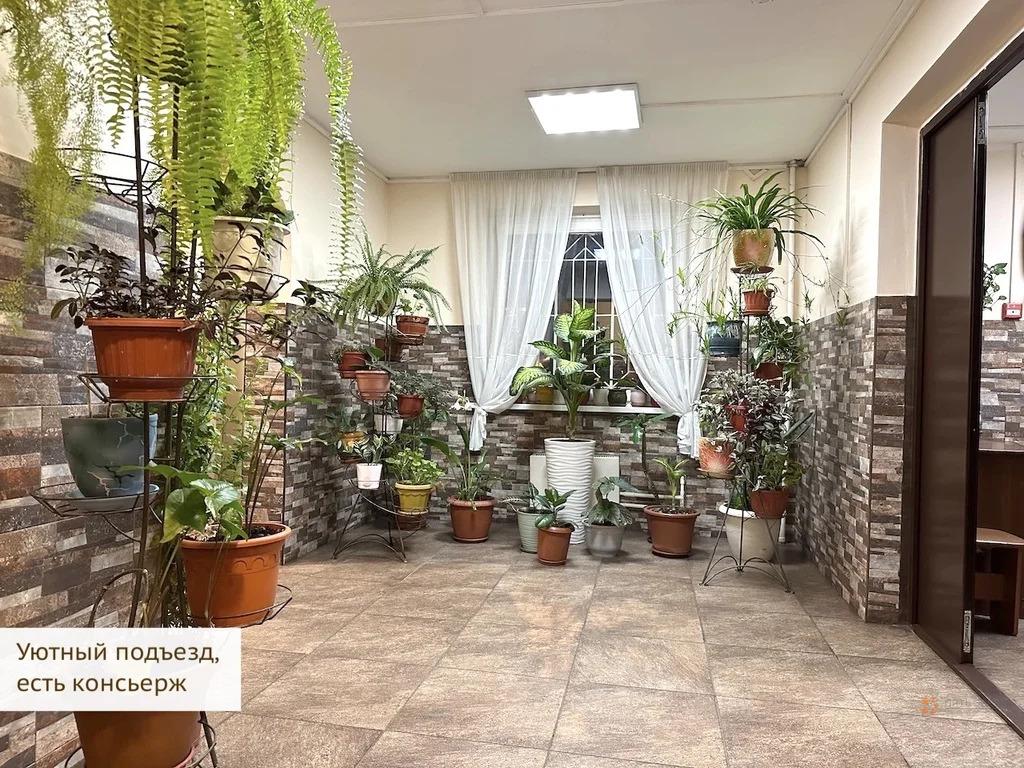 Продам 4-комнатную квартиру в Москве, 5к1