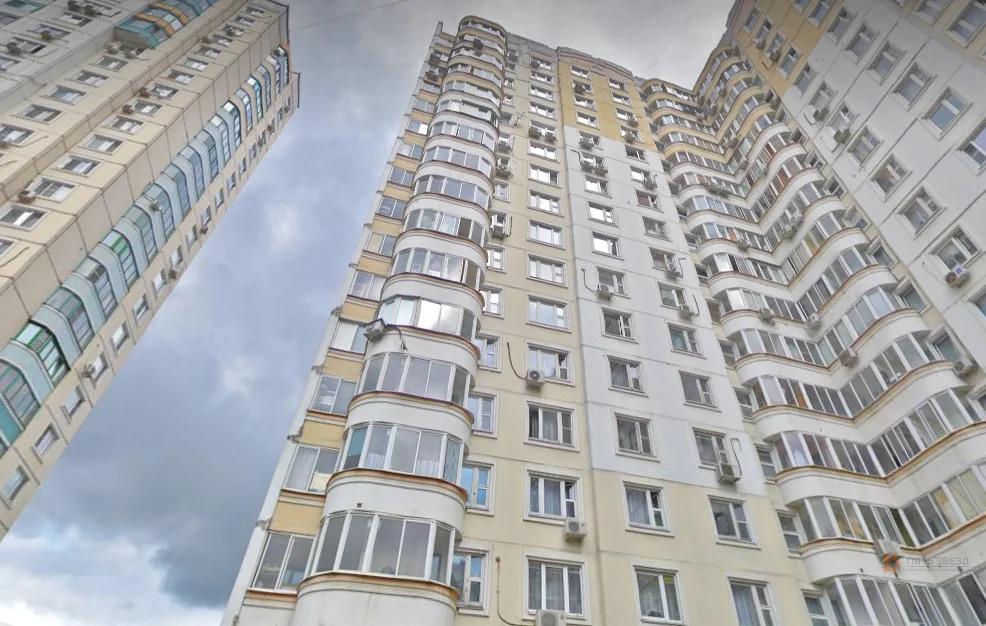 Продам 4-комнатную квартиру в Москве, 5к1