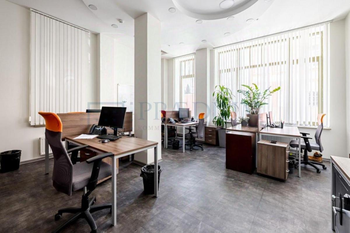 Сдается торговое помещение в Москве, д 4