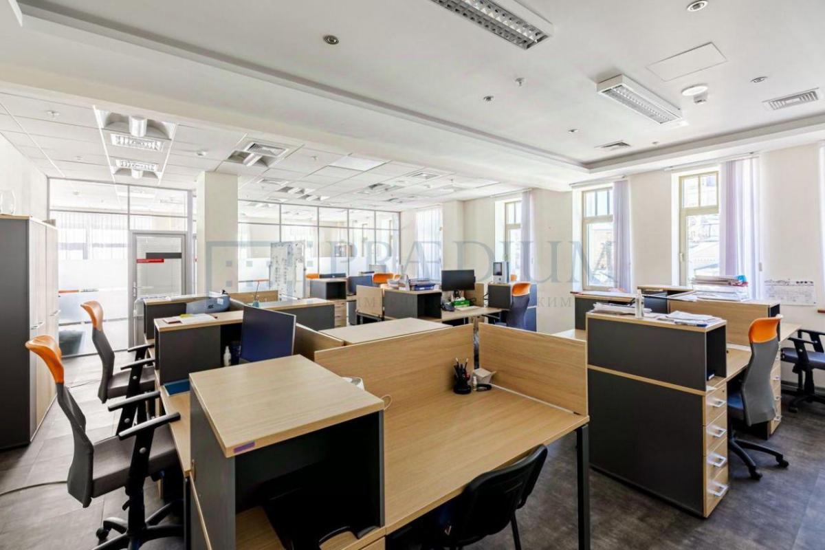 Сдается торговое помещение в Москве, д 4