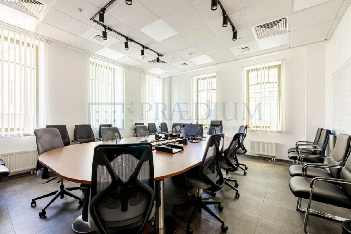 Сдается торговое помещение в Москве, д 4