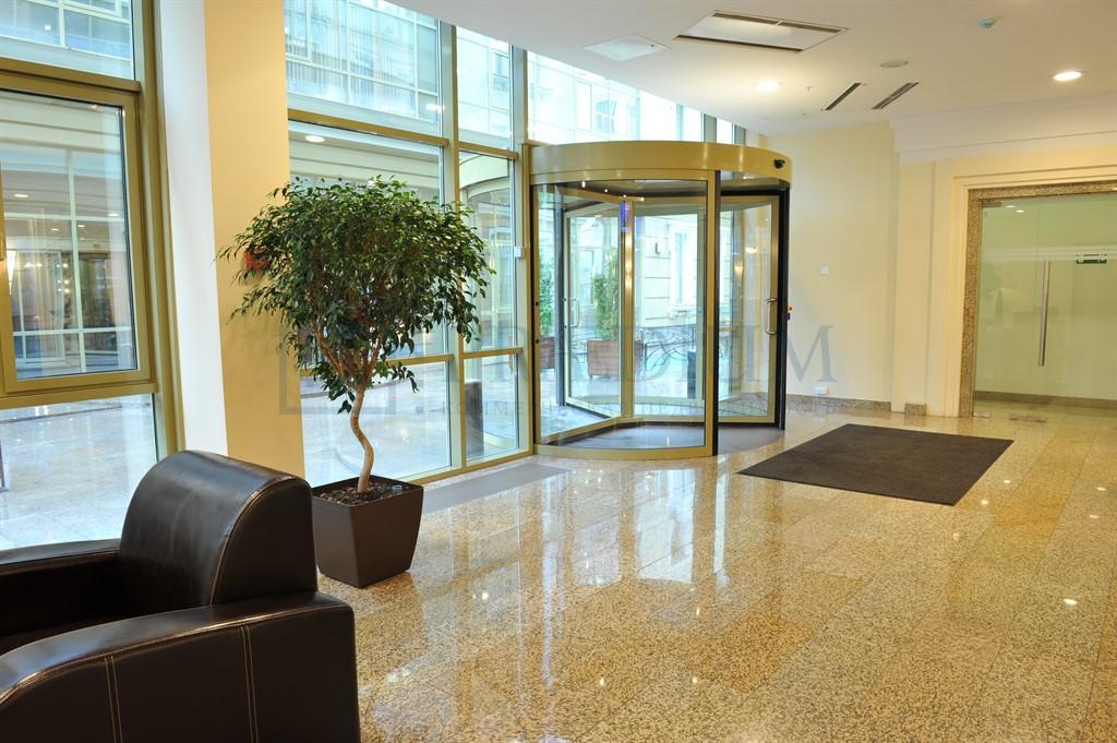 Сдается торговое помещение в Москве, д 4