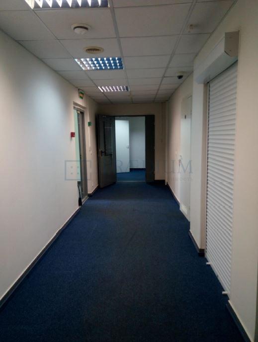 Продам торговое помещение в Москве, д 10 стр 1