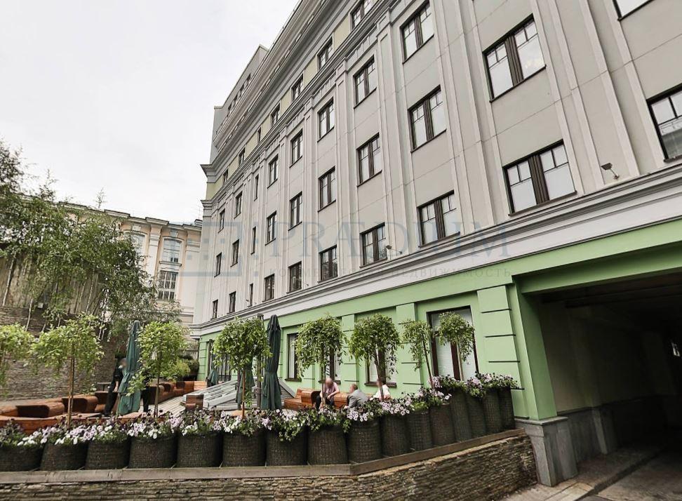 Сдается торговое помещение в Москве, д 4/7 стр 2