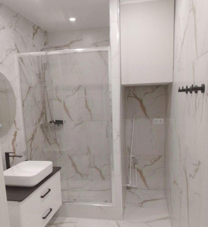 Продам 4-комнатную квартиру в новостройке в Перми в Свердловском р-не, Революции улица, 2а