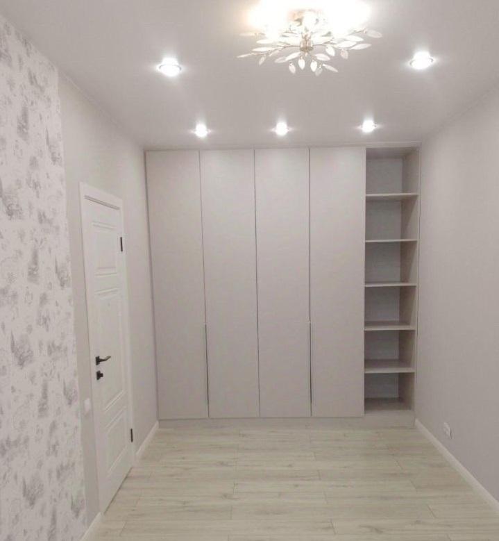 Продам 4-комнатную квартиру в новостройке в Перми в Свердловском р-не, Революции улица, 2а