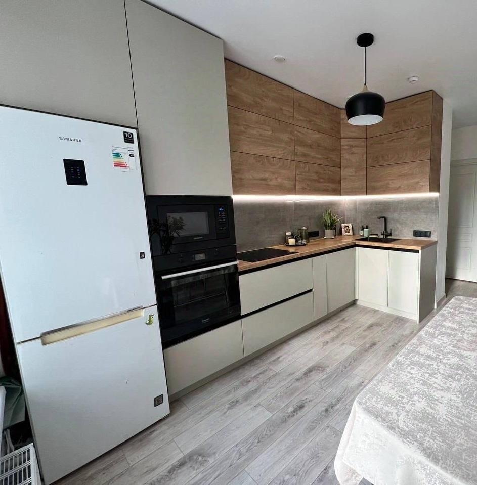 Продам 4-комнатную квартиру в новостройке в Перми в Дзержинском р-не, Овчинникова улица, 15а