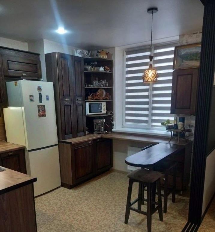 Продам 3-комнатную квартиру в новостройке в Волгограде в Дзержинском р-не, Семигорская улица, 3а