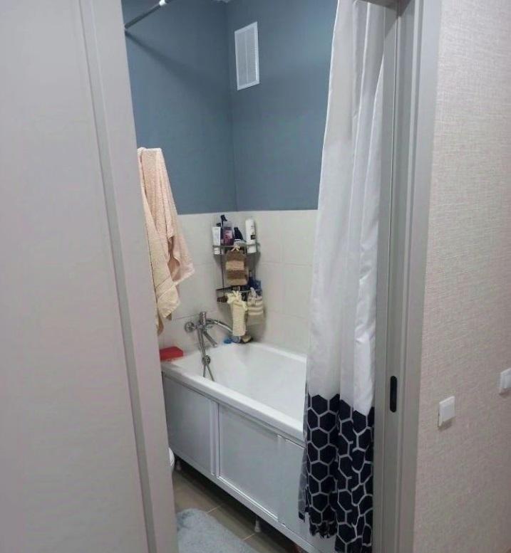 Продам 3-комнатную квартиру в новостройке в Волгограде в Дзержинском р-не, Семигорская улица, 3а