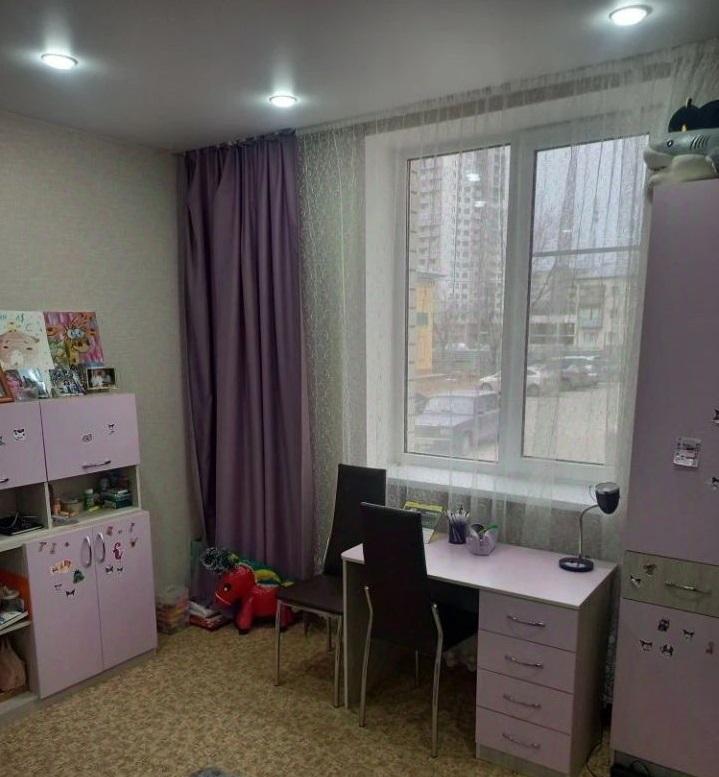 Продам 3-комнатную квартиру в новостройке в Волгограде в Дзержинском р-не, Семигорская улица, 3а