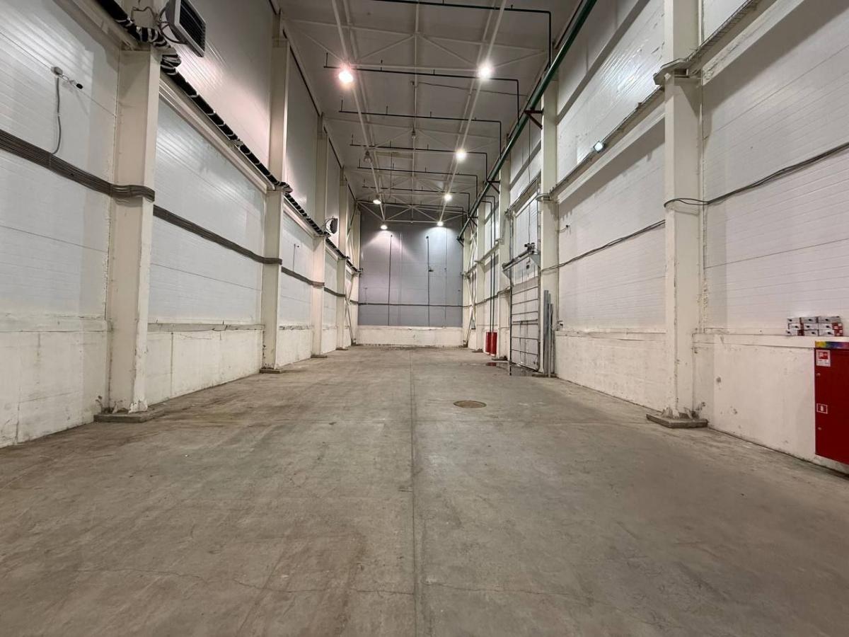 Сдается склад в Москве, дом 100,стр.3