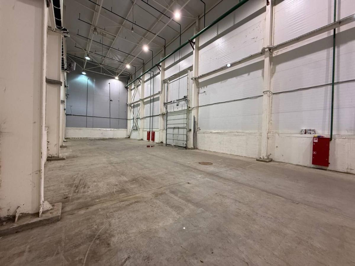 Сдается склад в Москве, дом 100,стр.3