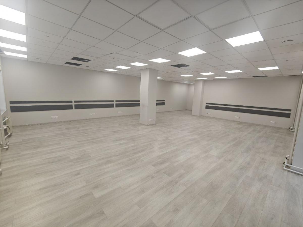 Сдается офис в Москве, дом 100