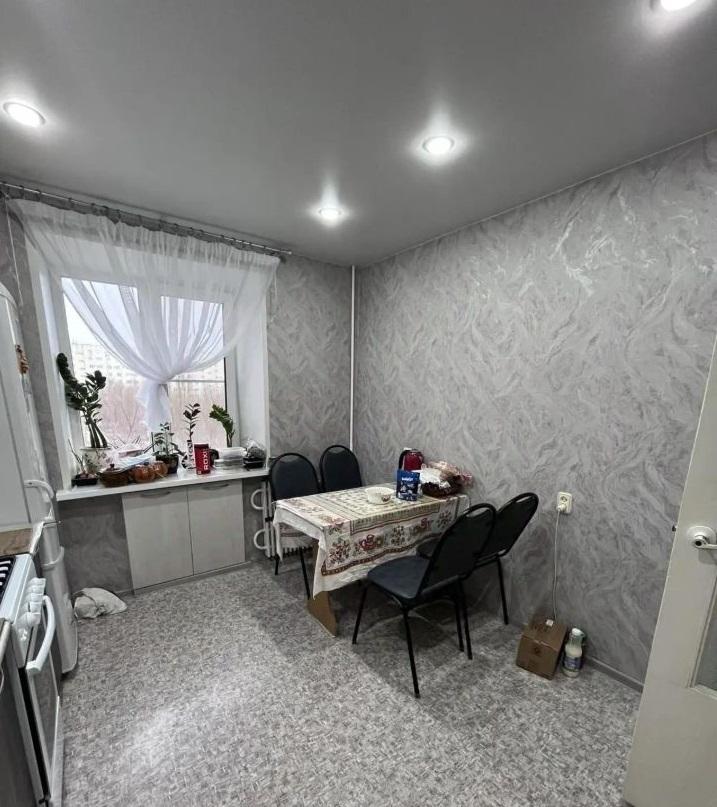 Продам 2-комнатную квартиру в Волгограде в Тракторозаводском р-не, Набережная Волжской Флотилии, 39