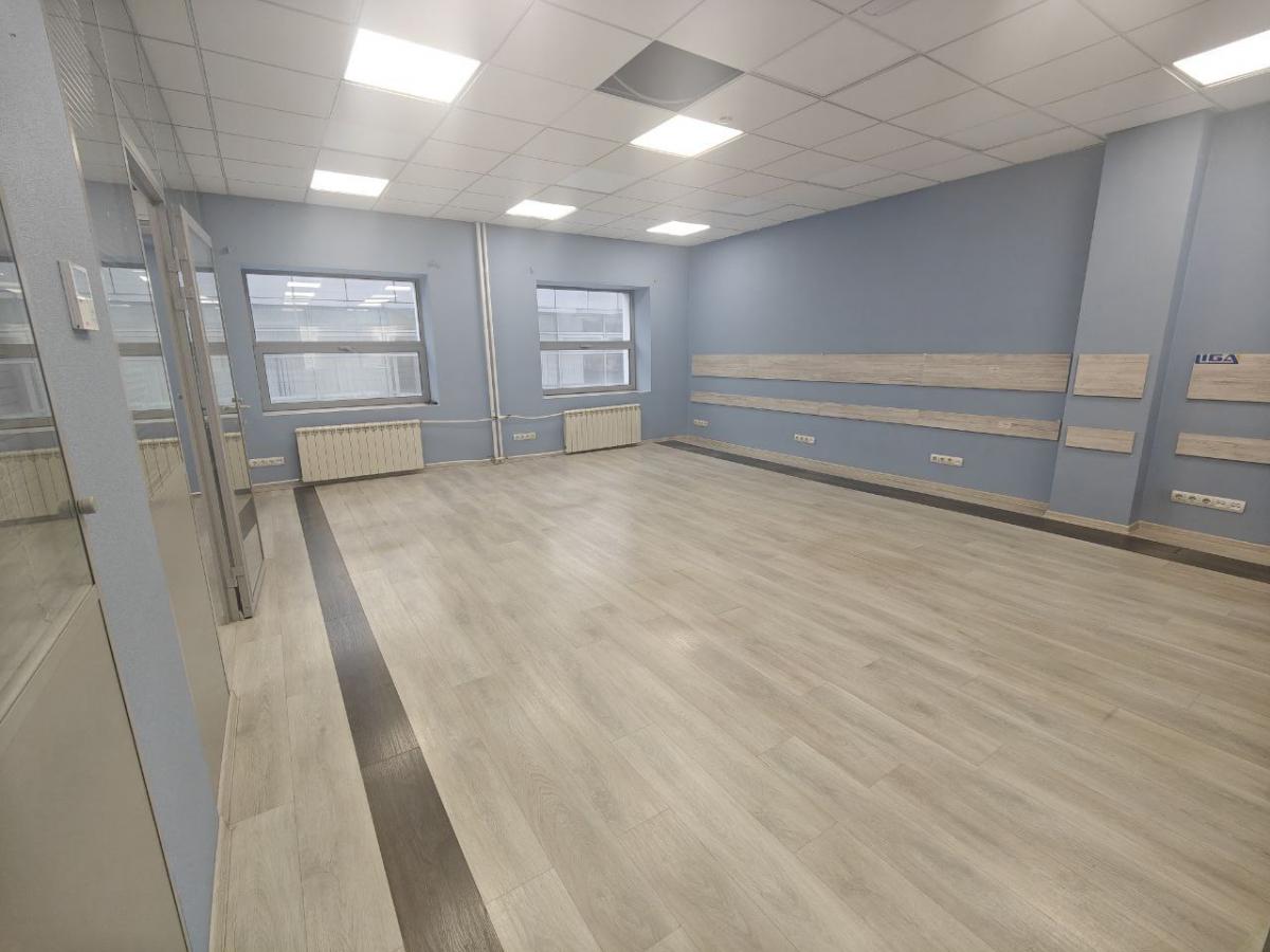 Сдается офис в Москве, дом 100