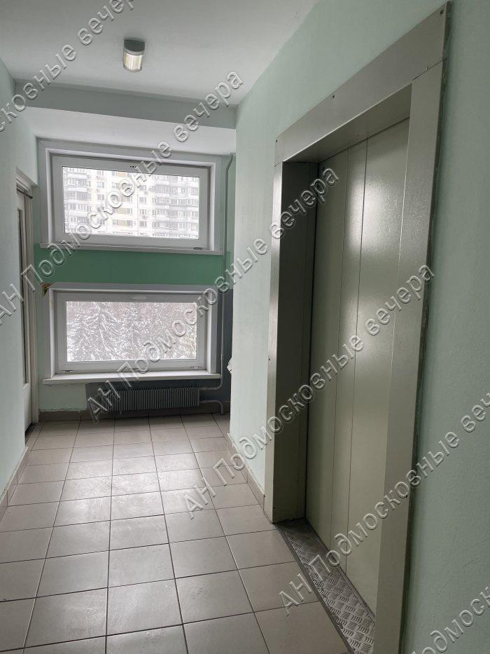 Продам 3-комнатную квартиру в Москве, Олимпийская Деревня,10